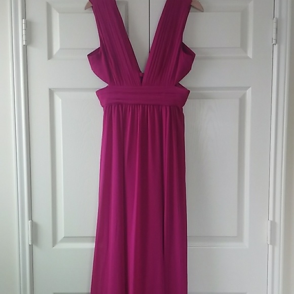 Dress - Picture 4 of 4